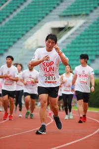 BIB: 2816, 2585
                            <button type="button" onclick="openModal(5890916)" class="btn btn-primary btn-sm float-right btn-popup" data-toggle="modal" data-target=".modal-high-quality">
                        <i class="fas fa-shopping-cart"></i> Add to Cart
                    </button>
                                            <button type="button" onclick="isThisMe(5890916, true)" class="btn btn-success btn-sm float-right btn-popup btn-isme hidden" data-toggle="tooltip" data-placement="bottom" title="นี่คือรูปของคุณใช่ไหม คลิกที่นี่เพื่อเอาเข้าอัลบั้ม">
                        <i class="fas fa-plus"></i> Add to album
                    </button>
                    <button type="button" onclick="isThisMe(5890916, false)" class="btn btn-warning btn-sm float-right btn-popup btn-isnotme hidden">
                        <i class="fas fa-ban"></i> Remove from album
                    </button>