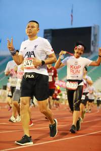 BIB: 247, 855, 4133
                            <button type="button" onclick="openModal(5882186)" class="btn btn-primary btn-sm float-right btn-popup" data-toggle="modal" data-target=".modal-high-quality">
                        <i class="fas fa-shopping-cart"></i> Add to Cart
                    </button>
                                            <button type="button" onclick="isThisMe(5882186, true)" class="btn btn-success btn-sm float-right btn-popup btn-isme hidden" data-toggle="tooltip" data-placement="bottom" title="นี่คือรูปของคุณใช่ไหม คลิกที่นี่เพื่อเอาเข้าอัลบั้ม">
                        <i class="fas fa-plus"></i> Add to album
                    </button>
                    <button type="button" onclick="isThisMe(5882186, false)" class="btn btn-warning btn-sm float-right btn-popup btn-isnotme hidden">
                        <i class="fas fa-ban"></i> Remove from album
                    </button>