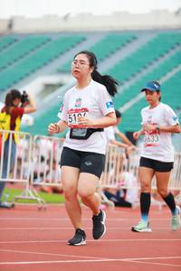 BIB: 3633
                            <button type="button" onclick="openModal(5898943)" class="btn btn-primary btn-sm float-right btn-popup" data-toggle="modal" data-target=".modal-high-quality">
                        <i class="fas fa-shopping-cart"></i> Add to Cart
                    </button>
                                            <button type="button" onclick="isThisMe(5898943, true)" class="btn btn-success btn-sm float-right btn-popup btn-isme hidden" data-toggle="tooltip" data-placement="bottom" title="นี่คือรูปของคุณใช่ไหม คลิกที่นี่เพื่อเอาเข้าอัลบั้ม">
                        <i class="fas fa-plus"></i> Add to album
                    </button>
                    <button type="button" onclick="isThisMe(5898943, false)" class="btn btn-warning btn-sm float-right btn-popup btn-isnotme hidden">
                        <i class="fas fa-ban"></i> Remove from album
                    </button>