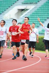 BIB: 072, 916, 3704
                            <button type="button" onclick="openModal(5886632)" class="btn btn-primary btn-sm float-right btn-popup" data-toggle="modal" data-target=".modal-high-quality">
                        <i class="fas fa-shopping-cart"></i> Add to Cart
                    </button>
                                            <button type="button" onclick="isThisMe(5886632, true)" class="btn btn-success btn-sm float-right btn-popup btn-isme hidden" data-toggle="tooltip" data-placement="bottom" title="นี่คือรูปของคุณใช่ไหม คลิกที่นี่เพื่อเอาเข้าอัลบั้ม">
                        <i class="fas fa-plus"></i> Add to album
                    </button>
                    <button type="button" onclick="isThisMe(5886632, false)" class="btn btn-warning btn-sm float-right btn-popup btn-isnotme hidden">
                        <i class="fas fa-ban"></i> Remove from album
                    </button>