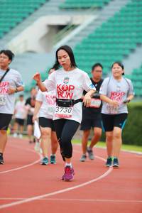 BIB: 8576, 3730
                            <button type="button" onclick="openModal(5886561)" class="btn btn-primary btn-sm float-right btn-popup" data-toggle="modal" data-target=".modal-high-quality">
                        <i class="fas fa-shopping-cart"></i> Add to Cart
                    </button>
                                            <button type="button" onclick="isThisMe(5886561, true)" class="btn btn-success btn-sm float-right btn-popup btn-isme hidden" data-toggle="tooltip" data-placement="bottom" title="นี่คือรูปของคุณใช่ไหม คลิกที่นี่เพื่อเอาเข้าอัลบั้ม">
                        <i class="fas fa-plus"></i> Add to album
                    </button>
                    <button type="button" onclick="isThisMe(5886561, false)" class="btn btn-warning btn-sm float-right btn-popup btn-isnotme hidden">
                        <i class="fas fa-ban"></i> Remove from album
                    </button>