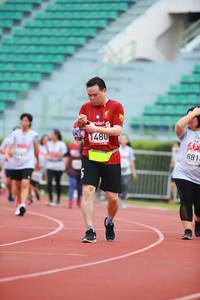 BIB: 1480, 881
                            <button type="button" onclick="openModal(5885393)" class="btn btn-primary btn-sm float-right btn-popup" data-toggle="modal" data-target=".modal-high-quality">
                        <i class="fas fa-shopping-cart"></i> Add to Cart
                    </button>
                                            <button type="button" onclick="isThisMe(5885393, true)" class="btn btn-success btn-sm float-right btn-popup btn-isme hidden" data-toggle="tooltip" data-placement="bottom" title="นี่คือรูปของคุณใช่ไหม คลิกที่นี่เพื่อเอาเข้าอัลบั้ม">
                        <i class="fas fa-plus"></i> Add to album
                    </button>
                    <button type="button" onclick="isThisMe(5885393, false)" class="btn btn-warning btn-sm float-right btn-popup btn-isnotme hidden">
                        <i class="fas fa-ban"></i> Remove from album
                    </button>