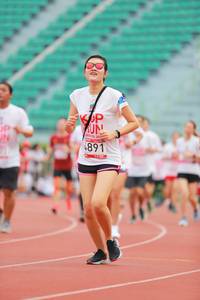 BIB: 201, 4891
                            <button type="button" onclick="openModal(5895926)" class="btn btn-primary btn-sm float-right btn-popup" data-toggle="modal" data-target=".modal-high-quality">
                        <i class="fas fa-shopping-cart"></i> Add to Cart
                    </button>
                                            <button type="button" onclick="isThisMe(5895926, true)" class="btn btn-success btn-sm float-right btn-popup btn-isme hidden" data-toggle="tooltip" data-placement="bottom" title="นี่คือรูปของคุณใช่ไหม คลิกที่นี่เพื่อเอาเข้าอัลบั้ม">
                        <i class="fas fa-plus"></i> Add to album
                    </button>
                    <button type="button" onclick="isThisMe(5895926, false)" class="btn btn-warning btn-sm float-right btn-popup btn-isnotme hidden">
                        <i class="fas fa-ban"></i> Remove from album
                    </button>