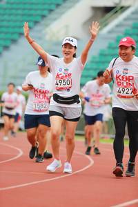 BIB: 4950, 1582, 4927
                            <button type="button" onclick="openModal(5887626)" class="btn btn-primary btn-sm float-right btn-popup" data-toggle="modal" data-target=".modal-high-quality">
                        <i class="fas fa-shopping-cart"></i> Add to Cart
                    </button>
                                            <button type="button" onclick="isThisMe(5887626, true)" class="btn btn-success btn-sm float-right btn-popup btn-isme hidden" data-toggle="tooltip" data-placement="bottom" title="นี่คือรูปของคุณใช่ไหม คลิกที่นี่เพื่อเอาเข้าอัลบั้ม">
                        <i class="fas fa-plus"></i> Add to album
                    </button>
                    <button type="button" onclick="isThisMe(5887626, false)" class="btn btn-warning btn-sm float-right btn-popup btn-isnotme hidden">
                        <i class="fas fa-ban"></i> Remove from album
                    </button>