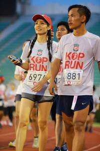 BIB: 881, 697
                            <button type="button" onclick="openModal(5882987)" class="btn btn-primary btn-sm float-right btn-popup" data-toggle="modal" data-target=".modal-high-quality">
                        <i class="fas fa-shopping-cart"></i> Add to Cart
                    </button>
                                            <button type="button" onclick="isThisMe(5882987, true)" class="btn btn-success btn-sm float-right btn-popup btn-isme hidden" data-toggle="tooltip" data-placement="bottom" title="นี่คือรูปของคุณใช่ไหม คลิกที่นี่เพื่อเอาเข้าอัลบั้ม">
                        <i class="fas fa-plus"></i> Add to album
                    </button>
                    <button type="button" onclick="isThisMe(5882987, false)" class="btn btn-warning btn-sm float-right btn-popup btn-isnotme hidden">
                        <i class="fas fa-ban"></i> Remove from album
                    </button>