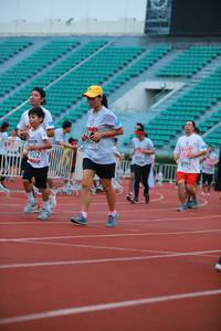 BIB: 902, 8786
                            <button type="button" onclick="openModal(5883099)" class="btn btn-primary btn-sm float-right btn-popup" data-toggle="modal" data-target=".modal-high-quality">
                        <i class="fas fa-shopping-cart"></i> Add to Cart
                    </button>
                                            <button type="button" onclick="isThisMe(5883099, true)" class="btn btn-success btn-sm float-right btn-popup btn-isme hidden" data-toggle="tooltip" data-placement="bottom" title="นี่คือรูปของคุณใช่ไหม คลิกที่นี่เพื่อเอาเข้าอัลบั้ม">
                        <i class="fas fa-plus"></i> Add to album
                    </button>
                    <button type="button" onclick="isThisMe(5883099, false)" class="btn btn-warning btn-sm float-right btn-popup btn-isnotme hidden">
                        <i class="fas fa-ban"></i> Remove from album
                    </button>