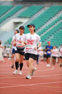 BIB: 194, 093
                            <button type="button" onclick="openModal(5895009)" class="btn btn-primary btn-sm float-right btn-popup" data-toggle="modal" data-target=".modal-high-quality">
                        <i class="fas fa-shopping-cart"></i> Add to Cart
                    </button>
                                            <button type="button" onclick="isThisMe(5895009, true)" class="btn btn-success btn-sm float-right btn-popup btn-isme hidden" data-toggle="tooltip" data-placement="bottom" title="นี่คือรูปของคุณใช่ไหม คลิกที่นี่เพื่อเอาเข้าอัลบั้ม">
                        <i class="fas fa-plus"></i> Add to album
                    </button>
                    <button type="button" onclick="isThisMe(5895009, false)" class="btn btn-warning btn-sm float-right btn-popup btn-isnotme hidden">
                        <i class="fas fa-ban"></i> Remove from album
                    </button>