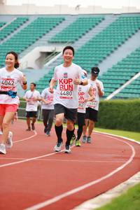 BIB: 4042, 4480, 2656
                            <button type="button" onclick="openModal(5894761)" class="btn btn-primary btn-sm float-right btn-popup" data-toggle="modal" data-target=".modal-high-quality">
                        <i class="fas fa-shopping-cart"></i> Add to Cart
                    </button>
                                            <button type="button" onclick="isThisMe(5894761, true)" class="btn btn-success btn-sm float-right btn-popup btn-isme hidden" data-toggle="tooltip" data-placement="bottom" title="นี่คือรูปของคุณใช่ไหม คลิกที่นี่เพื่อเอาเข้าอัลบั้ม">
                        <i class="fas fa-plus"></i> Add to album
                    </button>
                    <button type="button" onclick="isThisMe(5894761, false)" class="btn btn-warning btn-sm float-right btn-popup btn-isnotme hidden">
                        <i class="fas fa-ban"></i> Remove from album
                    </button>