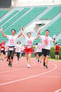 BIB: 3002, 4132, 4133, 
                            <button type="button" onclick="openModal(5888956)" class="btn btn-primary btn-sm float-right btn-popup" data-toggle="modal" data-target=".modal-high-quality">
                        <i class="fas fa-shopping-cart"></i> Add to Cart
                    </button>
                                            <button type="button" onclick="isThisMe(5888956, true)" class="btn btn-success btn-sm float-right btn-popup btn-isme hidden" data-toggle="tooltip" data-placement="bottom" title="นี่คือรูปของคุณใช่ไหม คลิกที่นี่เพื่อเอาเข้าอัลบั้ม">
                        <i class="fas fa-plus"></i> Add to album
                    </button>
                    <button type="button" onclick="isThisMe(5888956, false)" class="btn btn-warning btn-sm float-right btn-popup btn-isnotme hidden">
                        <i class="fas fa-ban"></i> Remove from album
                    </button>