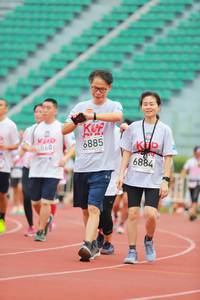 BIB: 6885, 4860, 6884
                            <button type="button" onclick="openModal(5888804)" class="btn btn-primary btn-sm float-right btn-popup" data-toggle="modal" data-target=".modal-high-quality">
                        <i class="fas fa-shopping-cart"></i> Add to Cart
                    </button>
                                            <button type="button" onclick="isThisMe(5888804, true)" class="btn btn-success btn-sm float-right btn-popup btn-isme hidden" data-toggle="tooltip" data-placement="bottom" title="นี่คือรูปของคุณใช่ไหม คลิกที่นี่เพื่อเอาเข้าอัลบั้ม">
                        <i class="fas fa-plus"></i> Add to album
                    </button>
                    <button type="button" onclick="isThisMe(5888804, false)" class="btn btn-warning btn-sm float-right btn-popup btn-isnotme hidden">
                        <i class="fas fa-ban"></i> Remove from album
                    </button>