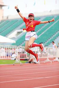 BIB: 108
                            <button type="button" onclick="openModal(5905207)" class="btn btn-primary btn-sm float-right btn-popup" data-toggle="modal" data-target=".modal-high-quality">
                        <i class="fas fa-shopping-cart"></i> Add to Cart
                    </button>
                                            <button type="button" onclick="isThisMe(5905207, true)" class="btn btn-success btn-sm float-right btn-popup btn-isme hidden" data-toggle="tooltip" data-placement="bottom" title="นี่คือรูปของคุณใช่ไหม คลิกที่นี่เพื่อเอาเข้าอัลบั้ม">
                        <i class="fas fa-plus"></i> Add to album
                    </button>
                    <button type="button" onclick="isThisMe(5905207, false)" class="btn btn-warning btn-sm float-right btn-popup btn-isnotme hidden">
                        <i class="fas fa-ban"></i> Remove from album
                    </button>