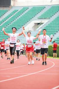 BIB: 3002, 4132, 4183
                            <button type="button" onclick="openModal(5888938)" class="btn btn-primary btn-sm float-right btn-popup" data-toggle="modal" data-target=".modal-high-quality">
                        <i class="fas fa-shopping-cart"></i> Add to Cart
                    </button>
                                            <button type="button" onclick="isThisMe(5888938, true)" class="btn btn-success btn-sm float-right btn-popup btn-isme hidden" data-toggle="tooltip" data-placement="bottom" title="นี่คือรูปของคุณใช่ไหม คลิกที่นี่เพื่อเอาเข้าอัลบั้ม">
                        <i class="fas fa-plus"></i> Add to album
                    </button>
                    <button type="button" onclick="isThisMe(5888938, false)" class="btn btn-warning btn-sm float-right btn-popup btn-isnotme hidden">
                        <i class="fas fa-ban"></i> Remove from album
                    </button>