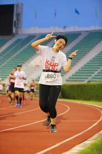 BIB: 8880
                            <button type="button" onclick="openModal(5880836)" class="btn btn-primary btn-sm float-right btn-popup" data-toggle="modal" data-target=".modal-high-quality">
                        <i class="fas fa-shopping-cart"></i> Add to Cart
                    </button>
                                            <button type="button" onclick="isThisMe(5880836, true)" class="btn btn-success btn-sm float-right btn-popup btn-isme hidden" data-toggle="tooltip" data-placement="bottom" title="นี่คือรูปของคุณใช่ไหม คลิกที่นี่เพื่อเอาเข้าอัลบั้ม">
                        <i class="fas fa-plus"></i> Add to album
                    </button>
                    <button type="button" onclick="isThisMe(5880836, false)" class="btn btn-warning btn-sm float-right btn-popup btn-isnotme hidden">
                        <i class="fas fa-ban"></i> Remove from album
                    </button>