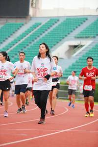 BIB: 415, 4822
                            <button type="button" onclick="openModal(5891587)" class="btn btn-primary btn-sm float-right btn-popup" data-toggle="modal" data-target=".modal-high-quality">
                        <i class="fas fa-shopping-cart"></i> Add to Cart
                    </button>
                                            <button type="button" onclick="isThisMe(5891587, true)" class="btn btn-success btn-sm float-right btn-popup btn-isme hidden" data-toggle="tooltip" data-placement="bottom" title="นี่คือรูปของคุณใช่ไหม คลิกที่นี่เพื่อเอาเข้าอัลบั้ม">
                        <i class="fas fa-plus"></i> Add to album
                    </button>
                    <button type="button" onclick="isThisMe(5891587, false)" class="btn btn-warning btn-sm float-right btn-popup btn-isnotme hidden">
                        <i class="fas fa-ban"></i> Remove from album
                    </button>