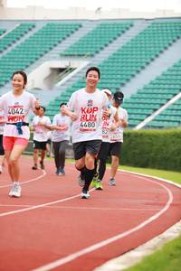 BIB: 4042, 4480, 2656
                            <button type="button" onclick="openModal(5894772)" class="btn btn-primary btn-sm float-right btn-popup" data-toggle="modal" data-target=".modal-high-quality">
                        <i class="fas fa-shopping-cart"></i> Add to Cart
                    </button>
                                            <button type="button" onclick="isThisMe(5894772, true)" class="btn btn-success btn-sm float-right btn-popup btn-isme hidden" data-toggle="tooltip" data-placement="bottom" title="นี่คือรูปของคุณใช่ไหม คลิกที่นี่เพื่อเอาเข้าอัลบั้ม">
                        <i class="fas fa-plus"></i> Add to album
                    </button>
                    <button type="button" onclick="isThisMe(5894772, false)" class="btn btn-warning btn-sm float-right btn-popup btn-isnotme hidden">
                        <i class="fas fa-ban"></i> Remove from album
                    </button>