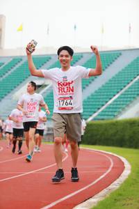 BIB: 2019, 1764, 981
                            <button type="button" onclick="openModal(5891333)" class="btn btn-primary btn-sm float-right btn-popup" data-toggle="modal" data-target=".modal-high-quality">
                        <i class="fas fa-shopping-cart"></i> Add to Cart
                    </button>
                                            <button type="button" onclick="isThisMe(5891333, true)" class="btn btn-success btn-sm float-right btn-popup btn-isme hidden" data-toggle="tooltip" data-placement="bottom" title="นี่คือรูปของคุณใช่ไหม คลิกที่นี่เพื่อเอาเข้าอัลบั้ม">
                        <i class="fas fa-plus"></i> Add to album
                    </button>
                    <button type="button" onclick="isThisMe(5891333, false)" class="btn btn-warning btn-sm float-right btn-popup btn-isnotme hidden">
                        <i class="fas fa-ban"></i> Remove from album
                    </button>