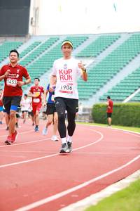 BIB: 1453, 1906
                            <button type="button" onclick="openModal(5892575)" class="btn btn-primary btn-sm float-right btn-popup" data-toggle="modal" data-target=".modal-high-quality">
                        <i class="fas fa-shopping-cart"></i> Add to Cart
                    </button>
                                            <button type="button" onclick="isThisMe(5892575, true)" class="btn btn-success btn-sm float-right btn-popup btn-isme hidden" data-toggle="tooltip" data-placement="bottom" title="นี่คือรูปของคุณใช่ไหม คลิกที่นี่เพื่อเอาเข้าอัลบั้ม">
                        <i class="fas fa-plus"></i> Add to album
                    </button>
                    <button type="button" onclick="isThisMe(5892575, false)" class="btn btn-warning btn-sm float-right btn-popup btn-isnotme hidden">
                        <i class="fas fa-ban"></i> Remove from album
                    </button>