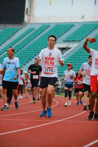 BIB: 1618, 760
                            <button type="button" onclick="openModal(5884459)" class="btn btn-primary btn-sm float-right btn-popup" data-toggle="modal" data-target=".modal-high-quality">
                        <i class="fas fa-shopping-cart"></i> Add to Cart
                    </button>
                                            <button type="button" onclick="isThisMe(5884459, true)" class="btn btn-success btn-sm float-right btn-popup btn-isme hidden" data-toggle="tooltip" data-placement="bottom" title="นี่คือรูปของคุณใช่ไหม คลิกที่นี่เพื่อเอาเข้าอัลบั้ม">
                        <i class="fas fa-plus"></i> Add to album
                    </button>
                    <button type="button" onclick="isThisMe(5884459, false)" class="btn btn-warning btn-sm float-right btn-popup btn-isnotme hidden">
                        <i class="fas fa-ban"></i> Remove from album
                    </button>