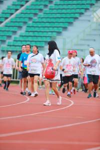 BIB: 746
                            <button type="button" onclick="openModal(5884778)" class="btn btn-primary btn-sm float-right btn-popup" data-toggle="modal" data-target=".modal-high-quality">
                        <i class="fas fa-shopping-cart"></i> Add to Cart
                    </button>
                                            <button type="button" onclick="isThisMe(5884778, true)" class="btn btn-success btn-sm float-right btn-popup btn-isme hidden" data-toggle="tooltip" data-placement="bottom" title="นี่คือรูปของคุณใช่ไหม คลิกที่นี่เพื่อเอาเข้าอัลบั้ม">
                        <i class="fas fa-plus"></i> Add to album
                    </button>
                    <button type="button" onclick="isThisMe(5884778, false)" class="btn btn-warning btn-sm float-right btn-popup btn-isnotme hidden">
                        <i class="fas fa-ban"></i> Remove from album
                    </button>