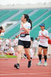 BIB: 5184, 3633
                            <button type="button" onclick="openModal(5898934)" class="btn btn-primary btn-sm float-right btn-popup" data-toggle="modal" data-target=".modal-high-quality">
                        <i class="fas fa-shopping-cart"></i> Add to Cart
                    </button>
                                            <button type="button" onclick="isThisMe(5898934, true)" class="btn btn-success btn-sm float-right btn-popup btn-isme hidden" data-toggle="tooltip" data-placement="bottom" title="นี่คือรูปของคุณใช่ไหม คลิกที่นี่เพื่อเอาเข้าอัลบั้ม">
                        <i class="fas fa-plus"></i> Add to album
                    </button>
                    <button type="button" onclick="isThisMe(5898934, false)" class="btn btn-warning btn-sm float-right btn-popup btn-isnotme hidden">
                        <i class="fas fa-ban"></i> Remove from album
                    </button>