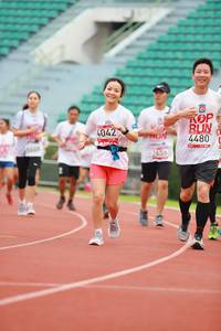 BIB: 4480, 4042, 2656
                            <button type="button" onclick="openModal(5894699)" class="btn btn-primary btn-sm float-right btn-popup" data-toggle="modal" data-target=".modal-high-quality">
                        <i class="fas fa-shopping-cart"></i> Add to Cart
                    </button>
                                            <button type="button" onclick="isThisMe(5894699, true)" class="btn btn-success btn-sm float-right btn-popup btn-isme hidden" data-toggle="tooltip" data-placement="bottom" title="นี่คือรูปของคุณใช่ไหม คลิกที่นี่เพื่อเอาเข้าอัลบั้ม">
                        <i class="fas fa-plus"></i> Add to album
                    </button>
                    <button type="button" onclick="isThisMe(5894699, false)" class="btn btn-warning btn-sm float-right btn-popup btn-isnotme hidden">
                        <i class="fas fa-ban"></i> Remove from album
                    </button>