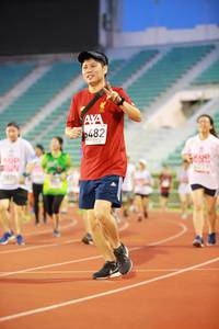 BIB: 0482
                            <button type="button" onclick="openModal(5879260)" class="btn btn-primary btn-sm float-right btn-popup" data-toggle="modal" data-target=".modal-high-quality">
                        <i class="fas fa-shopping-cart"></i> Add to Cart
                    </button>
                                            <button type="button" onclick="isThisMe(5879260, true)" class="btn btn-success btn-sm float-right btn-popup btn-isme hidden" data-toggle="tooltip" data-placement="bottom" title="นี่คือรูปของคุณใช่ไหม คลิกที่นี่เพื่อเอาเข้าอัลบั้ม">
                        <i class="fas fa-plus"></i> Add to album
                    </button>
                    <button type="button" onclick="isThisMe(5879260, false)" class="btn btn-warning btn-sm float-right btn-popup btn-isnotme hidden">
                        <i class="fas fa-ban"></i> Remove from album
                    </button>