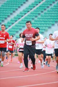 BIB: 4700, 7829, 677, 767
                            <button type="button" onclick="openModal(5884491)" class="btn btn-primary btn-sm float-right btn-popup" data-toggle="modal" data-target=".modal-high-quality">
                        <i class="fas fa-shopping-cart"></i> Add to Cart
                    </button>
                                            <button type="button" onclick="isThisMe(5884491, true)" class="btn btn-success btn-sm float-right btn-popup btn-isme hidden" data-toggle="tooltip" data-placement="bottom" title="นี่คือรูปของคุณใช่ไหม คลิกที่นี่เพื่อเอาเข้าอัลบั้ม">
                        <i class="fas fa-plus"></i> Add to album
                    </button>
                    <button type="button" onclick="isThisMe(5884491, false)" class="btn btn-warning btn-sm float-right btn-popup btn-isnotme hidden">
                        <i class="fas fa-ban"></i> Remove from album
                    </button>