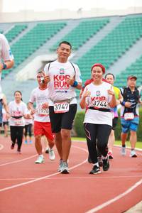 BIB: 3744, 1978, 3747
                            <button type="button" onclick="openModal(5897890)" class="btn btn-primary btn-sm float-right btn-popup" data-toggle="modal" data-target=".modal-high-quality">
                        <i class="fas fa-shopping-cart"></i> Add to Cart
                    </button>
                                            <button type="button" onclick="isThisMe(5897890, true)" class="btn btn-success btn-sm float-right btn-popup btn-isme hidden" data-toggle="tooltip" data-placement="bottom" title="นี่คือรูปของคุณใช่ไหม คลิกที่นี่เพื่อเอาเข้าอัลบั้ม">
                        <i class="fas fa-plus"></i> Add to album
                    </button>
                    <button type="button" onclick="isThisMe(5897890, false)" class="btn btn-warning btn-sm float-right btn-popup btn-isnotme hidden">
                        <i class="fas fa-ban"></i> Remove from album
                    </button>