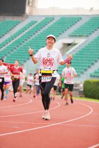 BIB: 3268
                            <button type="button" onclick="openModal(5895549)" class="btn btn-primary btn-sm float-right btn-popup" data-toggle="modal" data-target=".modal-high-quality">
                        <i class="fas fa-shopping-cart"></i> Add to Cart
                    </button>
                                            <button type="button" onclick="isThisMe(5895549, true)" class="btn btn-success btn-sm float-right btn-popup btn-isme hidden" data-toggle="tooltip" data-placement="bottom" title="นี่คือรูปของคุณใช่ไหม คลิกที่นี่เพื่อเอาเข้าอัลบั้ม">
                        <i class="fas fa-plus"></i> Add to album
                    </button>
                    <button type="button" onclick="isThisMe(5895549, false)" class="btn btn-warning btn-sm float-right btn-popup btn-isnotme hidden">
                        <i class="fas fa-ban"></i> Remove from album
                    </button>