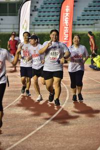 BIB: 6157, 8313
                            <button type="button" onclick="openModal(6104018)" class="btn btn-primary btn-sm float-right btn-popup" data-toggle="modal" data-target=".modal-high-quality">
                        <i class="fas fa-shopping-cart"></i> Add to Cart
                    </button>
                                            <button type="button" onclick="isThisMe(6104018, true)" class="btn btn-success btn-sm float-right btn-popup btn-isme hidden" data-toggle="tooltip" data-placement="bottom" title="นี่คือรูปของคุณใช่ไหม คลิกที่นี่เพื่อเอาเข้าอัลบั้ม">
                        <i class="fas fa-plus"></i> Add to album
                    </button>
                    <button type="button" onclick="isThisMe(6104018, false)" class="btn btn-warning btn-sm float-right btn-popup btn-isnotme hidden">
                        <i class="fas fa-ban"></i> Remove from album
                    </button>