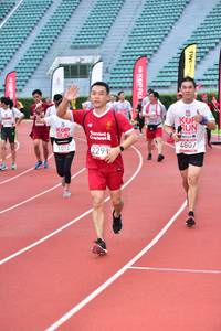 BIB: 4807, 1076, 2295
                            <button type="button" onclick="openModal(6104987)" class="btn btn-primary btn-sm float-right btn-popup" data-toggle="modal" data-target=".modal-high-quality">
                        <i class="fas fa-shopping-cart"></i> Add to Cart
                    </button>
                                            <button type="button" onclick="isThisMe(6104987, true)" class="btn btn-success btn-sm float-right btn-popup btn-isme hidden" data-toggle="tooltip" data-placement="bottom" title="นี่คือรูปของคุณใช่ไหม คลิกที่นี่เพื่อเอาเข้าอัลบั้ม">
                        <i class="fas fa-plus"></i> Add to album
                    </button>
                    <button type="button" onclick="isThisMe(6104987, false)" class="btn btn-warning btn-sm float-right btn-popup btn-isnotme hidden">
                        <i class="fas fa-ban"></i> Remove from album
                    </button>