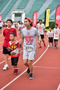 BIB: 425, 8776
                            <button type="button" onclick="openModal(6105069)" class="btn btn-primary btn-sm float-right btn-popup" data-toggle="modal" data-target=".modal-high-quality">
                        <i class="fas fa-shopping-cart"></i> Add to Cart
                    </button>
                                            <button type="button" onclick="isThisMe(6105069, true)" class="btn btn-success btn-sm float-right btn-popup btn-isme hidden" data-toggle="tooltip" data-placement="bottom" title="นี่คือรูปของคุณใช่ไหม คลิกที่นี่เพื่อเอาเข้าอัลบั้ม">
                        <i class="fas fa-plus"></i> Add to album
                    </button>
                    <button type="button" onclick="isThisMe(6105069, false)" class="btn btn-warning btn-sm float-right btn-popup btn-isnotme hidden">
                        <i class="fas fa-ban"></i> Remove from album
                    </button>