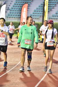 BIB: 824, 11010, 1009
                            <button type="button" onclick="openModal(6104364)" class="btn btn-primary btn-sm float-right btn-popup" data-toggle="modal" data-target=".modal-high-quality">
                        <i class="fas fa-shopping-cart"></i> Add to Cart
                    </button>
                                            <button type="button" onclick="isThisMe(6104364, true)" class="btn btn-success btn-sm float-right btn-popup btn-isme hidden" data-toggle="tooltip" data-placement="bottom" title="นี่คือรูปของคุณใช่ไหม คลิกที่นี่เพื่อเอาเข้าอัลบั้ม">
                        <i class="fas fa-plus"></i> Add to album
                    </button>
                    <button type="button" onclick="isThisMe(6104364, false)" class="btn btn-warning btn-sm float-right btn-popup btn-isnotme hidden">
                        <i class="fas fa-ban"></i> Remove from album
                    </button>