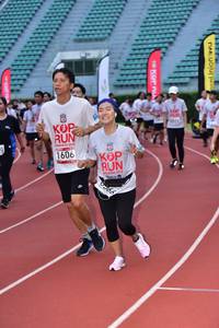 BIB: 
                            <button type="button" onclick="openModal(6104815)" class="btn btn-primary btn-sm float-right btn-popup" data-toggle="modal" data-target=".modal-high-quality">
                        <i class="fas fa-shopping-cart"></i> Add to Cart
                    </button>
                                            <button type="button" onclick="isThisMe(6104815, true)" class="btn btn-success btn-sm float-right btn-popup btn-isme hidden" data-toggle="tooltip" data-placement="bottom" title="นี่คือรูปของคุณใช่ไหม คลิกที่นี่เพื่อเอาเข้าอัลบั้ม">
                        <i class="fas fa-plus"></i> Add to album
                    </button>
                    <button type="button" onclick="isThisMe(6104815, false)" class="btn btn-warning btn-sm float-right btn-popup btn-isnotme hidden">
                        <i class="fas fa-ban"></i> Remove from album
                    </button>