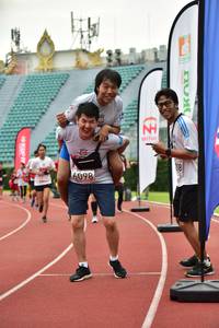 BIB: 6098
                            <button type="button" onclick="openModal(6105084)" class="btn btn-primary btn-sm float-right btn-popup" data-toggle="modal" data-target=".modal-high-quality">
                        <i class="fas fa-shopping-cart"></i> Add to Cart
                    </button>
                                            <button type="button" onclick="isThisMe(6105084, true)" class="btn btn-success btn-sm float-right btn-popup btn-isme hidden" data-toggle="tooltip" data-placement="bottom" title="นี่คือรูปของคุณใช่ไหม คลิกที่นี่เพื่อเอาเข้าอัลบั้ม">
                        <i class="fas fa-plus"></i> Add to album
                    </button>
                    <button type="button" onclick="isThisMe(6105084, false)" class="btn btn-warning btn-sm float-right btn-popup btn-isnotme hidden">
                        <i class="fas fa-ban"></i> Remove from album
                    </button>