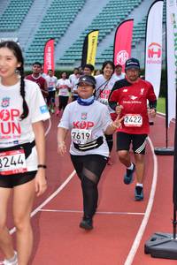 BIB: 2422, 7619, 8244
                            <button type="button" onclick="openModal(6104972)" class="btn btn-primary btn-sm float-right btn-popup" data-toggle="modal" data-target=".modal-high-quality">
                        <i class="fas fa-shopping-cart"></i> Add to Cart
                    </button>
                                            <button type="button" onclick="isThisMe(6104972, true)" class="btn btn-success btn-sm float-right btn-popup btn-isme hidden" data-toggle="tooltip" data-placement="bottom" title="นี่คือรูปของคุณใช่ไหม คลิกที่นี่เพื่อเอาเข้าอัลบั้ม">
                        <i class="fas fa-plus"></i> Add to album
                    </button>
                    <button type="button" onclick="isThisMe(6104972, false)" class="btn btn-warning btn-sm float-right btn-popup btn-isnotme hidden">
                        <i class="fas fa-ban"></i> Remove from album
                    </button>