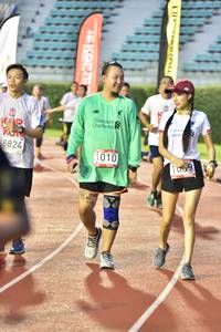 BIB: 8824, 1010, 1609
                            <button type="button" onclick="openModal(6104361)" class="btn btn-primary btn-sm float-right btn-popup" data-toggle="modal" data-target=".modal-high-quality">
                        <i class="fas fa-shopping-cart"></i> Add to Cart
                    </button>
                                            <button type="button" onclick="isThisMe(6104361, true)" class="btn btn-success btn-sm float-right btn-popup btn-isme hidden" data-toggle="tooltip" data-placement="bottom" title="นี่คือรูปของคุณใช่ไหม คลิกที่นี่เพื่อเอาเข้าอัลบั้ม">
                        <i class="fas fa-plus"></i> Add to album
                    </button>
                    <button type="button" onclick="isThisMe(6104361, false)" class="btn btn-warning btn-sm float-right btn-popup btn-isnotme hidden">
                        <i class="fas fa-ban"></i> Remove from album
                    </button>