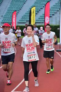 BIB: 2190, 4612, 3812
                            <button type="button" onclick="openModal(6104865)" class="btn btn-primary btn-sm float-right btn-popup" data-toggle="modal" data-target=".modal-high-quality">
                        <i class="fas fa-shopping-cart"></i> Add to Cart
                    </button>
                                            <button type="button" onclick="isThisMe(6104865, true)" class="btn btn-success btn-sm float-right btn-popup btn-isme hidden" data-toggle="tooltip" data-placement="bottom" title="นี่คือรูปของคุณใช่ไหม คลิกที่นี่เพื่อเอาเข้าอัลบั้ม">
                        <i class="fas fa-plus"></i> Add to album
                    </button>
                    <button type="button" onclick="isThisMe(6104865, false)" class="btn btn-warning btn-sm float-right btn-popup btn-isnotme hidden">
                        <i class="fas fa-ban"></i> Remove from album
                    </button>