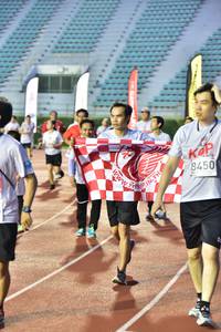 BIB: 8450
                            <button type="button" onclick="openModal(6104319)" class="btn btn-primary btn-sm float-right btn-popup" data-toggle="modal" data-target=".modal-high-quality">
                        <i class="fas fa-shopping-cart"></i> Add to Cart
                    </button>
                                            <button type="button" onclick="isThisMe(6104319, true)" class="btn btn-success btn-sm float-right btn-popup btn-isme hidden" data-toggle="tooltip" data-placement="bottom" title="นี่คือรูปของคุณใช่ไหม คลิกที่นี่เพื่อเอาเข้าอัลบั้ม">
                        <i class="fas fa-plus"></i> Add to album
                    </button>
                    <button type="button" onclick="isThisMe(6104319, false)" class="btn btn-warning btn-sm float-right btn-popup btn-isnotme hidden">
                        <i class="fas fa-ban"></i> Remove from album
                    </button>