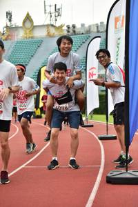 BIB: 2604, 46098
                            <button type="button" onclick="openModal(6105077)" class="btn btn-primary btn-sm float-right btn-popup" data-toggle="modal" data-target=".modal-high-quality">
                        <i class="fas fa-shopping-cart"></i> Add to Cart
                    </button>
                                            <button type="button" onclick="isThisMe(6105077, true)" class="btn btn-success btn-sm float-right btn-popup btn-isme hidden" data-toggle="tooltip" data-placement="bottom" title="นี่คือรูปของคุณใช่ไหม คลิกที่นี่เพื่อเอาเข้าอัลบั้ม">
                        <i class="fas fa-plus"></i> Add to album
                    </button>
                    <button type="button" onclick="isThisMe(6105077, false)" class="btn btn-warning btn-sm float-right btn-popup btn-isnotme hidden">
                        <i class="fas fa-ban"></i> Remove from album
                    </button>