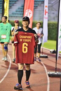 BIB: 
                            <button type="button" onclick="openModal(6104366)" class="btn btn-primary btn-sm float-right btn-popup" data-toggle="modal" data-target=".modal-high-quality">
                        <i class="fas fa-shopping-cart"></i> Add to Cart
                    </button>
                                            <button type="button" onclick="isThisMe(6104366, true)" class="btn btn-success btn-sm float-right btn-popup btn-isme hidden" data-toggle="tooltip" data-placement="bottom" title="นี่คือรูปของคุณใช่ไหม คลิกที่นี่เพื่อเอาเข้าอัลบั้ม">
                        <i class="fas fa-plus"></i> Add to album
                    </button>
                    <button type="button" onclick="isThisMe(6104366, false)" class="btn btn-warning btn-sm float-right btn-popup btn-isnotme hidden">
                        <i class="fas fa-ban"></i> Remove from album
                    </button>