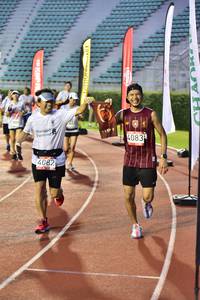 BIB: 4083, 4082
                            <button type="button" onclick="openModal(6104336)" class="btn btn-primary btn-sm float-right btn-popup" data-toggle="modal" data-target=".modal-high-quality">
                        <i class="fas fa-shopping-cart"></i> Add to Cart
                    </button>
                                            <button type="button" onclick="isThisMe(6104336, true)" class="btn btn-success btn-sm float-right btn-popup btn-isme hidden" data-toggle="tooltip" data-placement="bottom" title="นี่คือรูปของคุณใช่ไหม คลิกที่นี่เพื่อเอาเข้าอัลบั้ม">
                        <i class="fas fa-plus"></i> Add to album
                    </button>
                    <button type="button" onclick="isThisMe(6104336, false)" class="btn btn-warning btn-sm float-right btn-popup btn-isnotme hidden">
                        <i class="fas fa-ban"></i> Remove from album
                    </button>