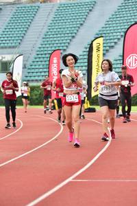 BIB: 8763, 5514
                            <button type="button" onclick="openModal(6105431)" class="btn btn-primary btn-sm float-right btn-popup" data-toggle="modal" data-target=".modal-high-quality">
                        <i class="fas fa-shopping-cart"></i> Add to Cart
                    </button>
                                            <button type="button" onclick="isThisMe(6105431, true)" class="btn btn-success btn-sm float-right btn-popup btn-isme hidden" data-toggle="tooltip" data-placement="bottom" title="นี่คือรูปของคุณใช่ไหม คลิกที่นี่เพื่อเอาเข้าอัลบั้ม">
                        <i class="fas fa-plus"></i> Add to album
                    </button>
                    <button type="button" onclick="isThisMe(6105431, false)" class="btn btn-warning btn-sm float-right btn-popup btn-isnotme hidden">
                        <i class="fas fa-ban"></i> Remove from album
                    </button>