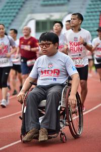 BIB: 635
                            <button type="button" onclick="openModal(6105926)" class="btn btn-primary btn-sm float-right btn-popup" data-toggle="modal" data-target=".modal-high-quality">
                        <i class="fas fa-shopping-cart"></i> Add to Cart
                    </button>
                                            <button type="button" onclick="isThisMe(6105926, true)" class="btn btn-success btn-sm float-right btn-popup btn-isme hidden" data-toggle="tooltip" data-placement="bottom" title="นี่คือรูปของคุณใช่ไหม คลิกที่นี่เพื่อเอาเข้าอัลบั้ม">
                        <i class="fas fa-plus"></i> Add to album
                    </button>
                    <button type="button" onclick="isThisMe(6105926, false)" class="btn btn-warning btn-sm float-right btn-popup btn-isnotme hidden">
                        <i class="fas fa-ban"></i> Remove from album
                    </button>