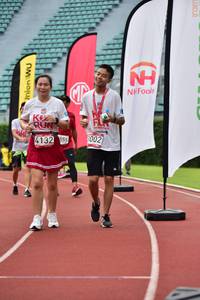 BIB: 8002, 4132, 555
                            <button type="button" onclick="openModal(6105553)" class="btn btn-primary btn-sm float-right btn-popup" data-toggle="modal" data-target=".modal-high-quality">
                        <i class="fas fa-shopping-cart"></i> Add to Cart
                    </button>
                                            <button type="button" onclick="isThisMe(6105553, true)" class="btn btn-success btn-sm float-right btn-popup btn-isme hidden" data-toggle="tooltip" data-placement="bottom" title="นี่คือรูปของคุณใช่ไหม คลิกที่นี่เพื่อเอาเข้าอัลบั้ม">
                        <i class="fas fa-plus"></i> Add to album
                    </button>
                    <button type="button" onclick="isThisMe(6105553, false)" class="btn btn-warning btn-sm float-right btn-popup btn-isnotme hidden">
                        <i class="fas fa-ban"></i> Remove from album
                    </button>