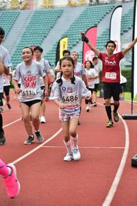 BIB: 1878, 6115, 6486
                            <button type="button" onclick="openModal(6105193)" class="btn btn-primary btn-sm float-right btn-popup" data-toggle="modal" data-target=".modal-high-quality">
                        <i class="fas fa-shopping-cart"></i> Add to Cart
                    </button>
                                            <button type="button" onclick="isThisMe(6105193, true)" class="btn btn-success btn-sm float-right btn-popup btn-isme hidden" data-toggle="tooltip" data-placement="bottom" title="นี่คือรูปของคุณใช่ไหม คลิกที่นี่เพื่อเอาเข้าอัลบั้ม">
                        <i class="fas fa-plus"></i> Add to album
                    </button>
                    <button type="button" onclick="isThisMe(6105193, false)" class="btn btn-warning btn-sm float-right btn-popup btn-isnotme hidden">
                        <i class="fas fa-ban"></i> Remove from album
                    </button>