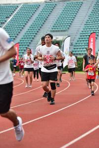 BIB: 3306, 2757
                            <button type="button" onclick="openModal(6105759)" class="btn btn-primary btn-sm float-right btn-popup" data-toggle="modal" data-target=".modal-high-quality">
                        <i class="fas fa-shopping-cart"></i> Add to Cart
                    </button>
                                            <button type="button" onclick="isThisMe(6105759, true)" class="btn btn-success btn-sm float-right btn-popup btn-isme hidden" data-toggle="tooltip" data-placement="bottom" title="นี่คือรูปของคุณใช่ไหม คลิกที่นี่เพื่อเอาเข้าอัลบั้ม">
                        <i class="fas fa-plus"></i> Add to album
                    </button>
                    <button type="button" onclick="isThisMe(6105759, false)" class="btn btn-warning btn-sm float-right btn-popup btn-isnotme hidden">
                        <i class="fas fa-ban"></i> Remove from album
                    </button>