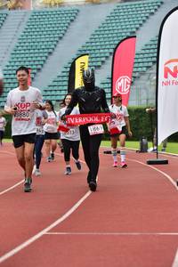 BIB: 3880, 1869, 6513
                            <button type="button" onclick="openModal(6105256)" class="btn btn-primary btn-sm float-right btn-popup" data-toggle="modal" data-target=".modal-high-quality">
                        <i class="fas fa-shopping-cart"></i> Add to Cart
                    </button>
                                            <button type="button" onclick="isThisMe(6105256, true)" class="btn btn-success btn-sm float-right btn-popup btn-isme hidden" data-toggle="tooltip" data-placement="bottom" title="นี่คือรูปของคุณใช่ไหม คลิกที่นี่เพื่อเอาเข้าอัลบั้ม">
                        <i class="fas fa-plus"></i> Add to album
                    </button>
                    <button type="button" onclick="isThisMe(6105256, false)" class="btn btn-warning btn-sm float-right btn-popup btn-isnotme hidden">
                        <i class="fas fa-ban"></i> Remove from album
                    </button>