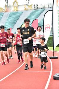 BIB: 8678, 1700, 1699, 8679
                            <button type="button" onclick="openModal(6105702)" class="btn btn-primary btn-sm float-right btn-popup" data-toggle="modal" data-target=".modal-high-quality">
                        <i class="fas fa-shopping-cart"></i> Add to Cart
                    </button>
                                            <button type="button" onclick="isThisMe(6105702, true)" class="btn btn-success btn-sm float-right btn-popup btn-isme hidden" data-toggle="tooltip" data-placement="bottom" title="นี่คือรูปของคุณใช่ไหม คลิกที่นี่เพื่อเอาเข้าอัลบั้ม">
                        <i class="fas fa-plus"></i> Add to album
                    </button>
                    <button type="button" onclick="isThisMe(6105702, false)" class="btn btn-warning btn-sm float-right btn-popup btn-isnotme hidden">
                        <i class="fas fa-ban"></i> Remove from album
                    </button>