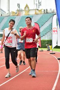 BIB: 4726, 3221, 244
                            <button type="button" onclick="openModal(6106105)" class="btn btn-primary btn-sm float-right btn-popup" data-toggle="modal" data-target=".modal-high-quality">
                        <i class="fas fa-shopping-cart"></i> Add to Cart
                    </button>
                                            <button type="button" onclick="isThisMe(6106105, true)" class="btn btn-success btn-sm float-right btn-popup btn-isme hidden" data-toggle="tooltip" data-placement="bottom" title="นี่คือรูปของคุณใช่ไหม คลิกที่นี่เพื่อเอาเข้าอัลบั้ม">
                        <i class="fas fa-plus"></i> Add to album
                    </button>
                    <button type="button" onclick="isThisMe(6106105, false)" class="btn btn-warning btn-sm float-right btn-popup btn-isnotme hidden">
                        <i class="fas fa-ban"></i> Remove from album
                    </button>